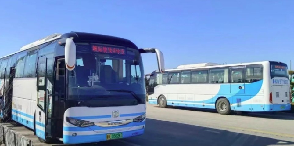 乘坐城際4號線，打卡布魯維斯、那香海、海草部落，連線貓頭山、火炬八街。